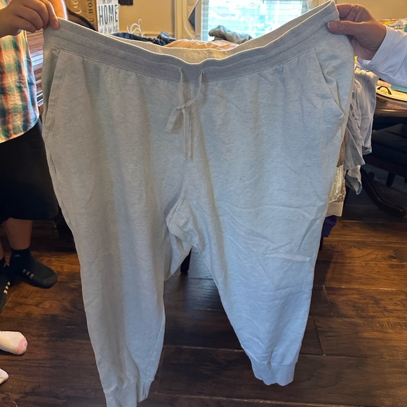 Sweatpants - Picture 1 of 1